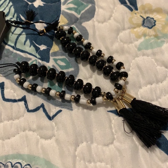 Gold black and white Bracelet - Picture 2 of 3